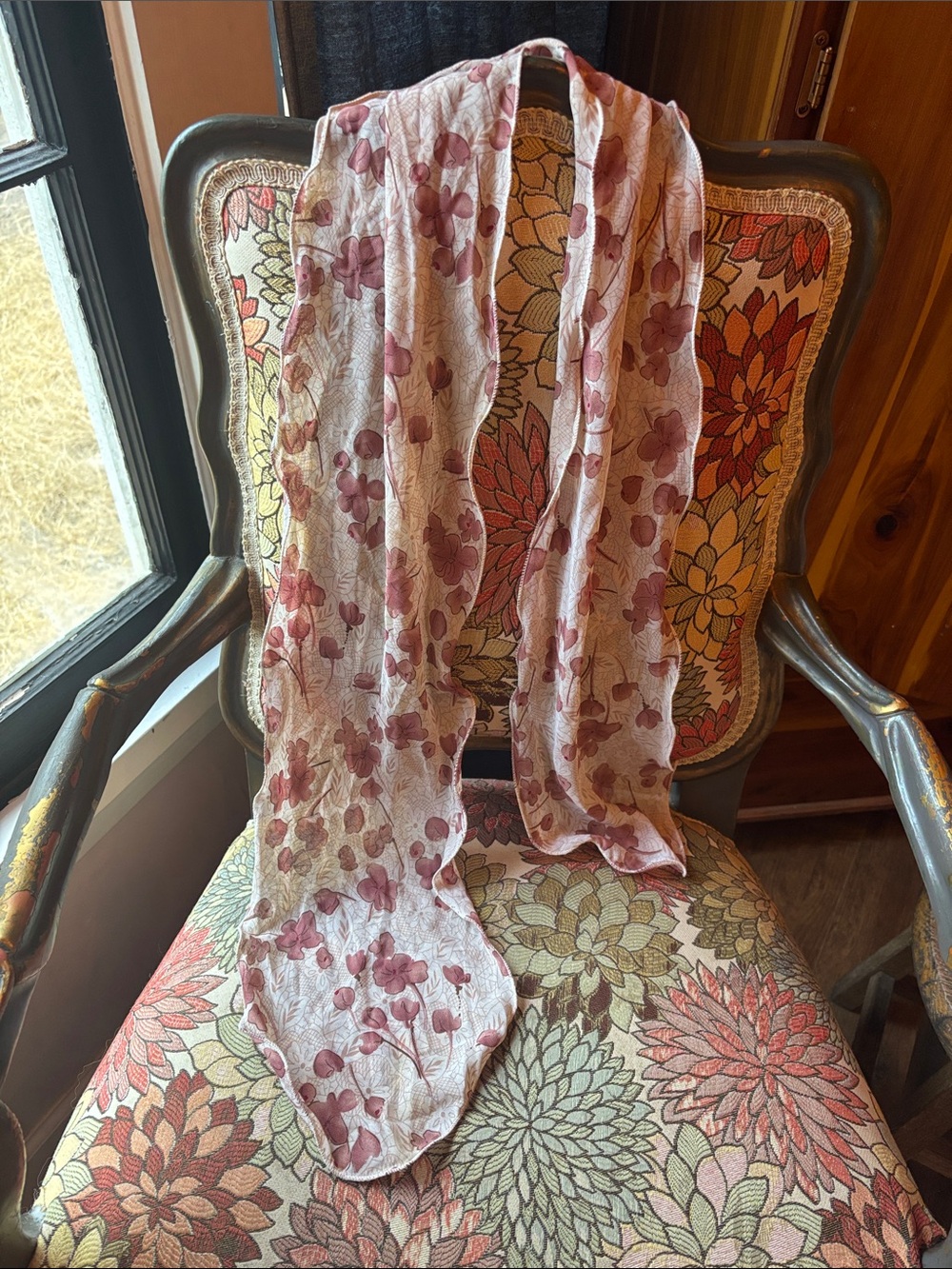 Floral Sheer Decorative scarf in Light Pink